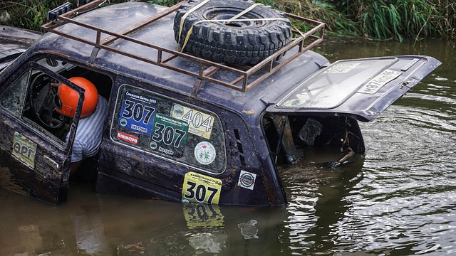 主优化词：塞维利亚客场几百强敌，表现出色
